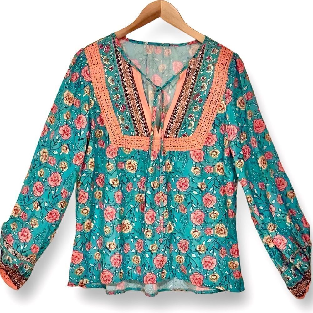 🔴2 for 40🔴 Boutique blouse lantern longsleeve v-neck teal, coral & white Small